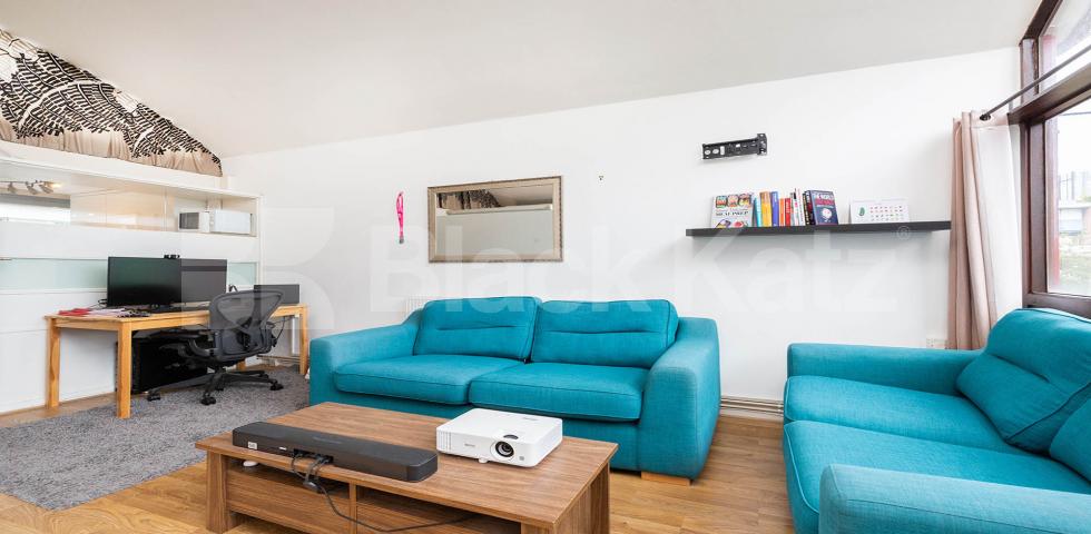 			Studio Apartment, 1 bath, 1 reception Apartment			 Golden Lane Estate , Barbican